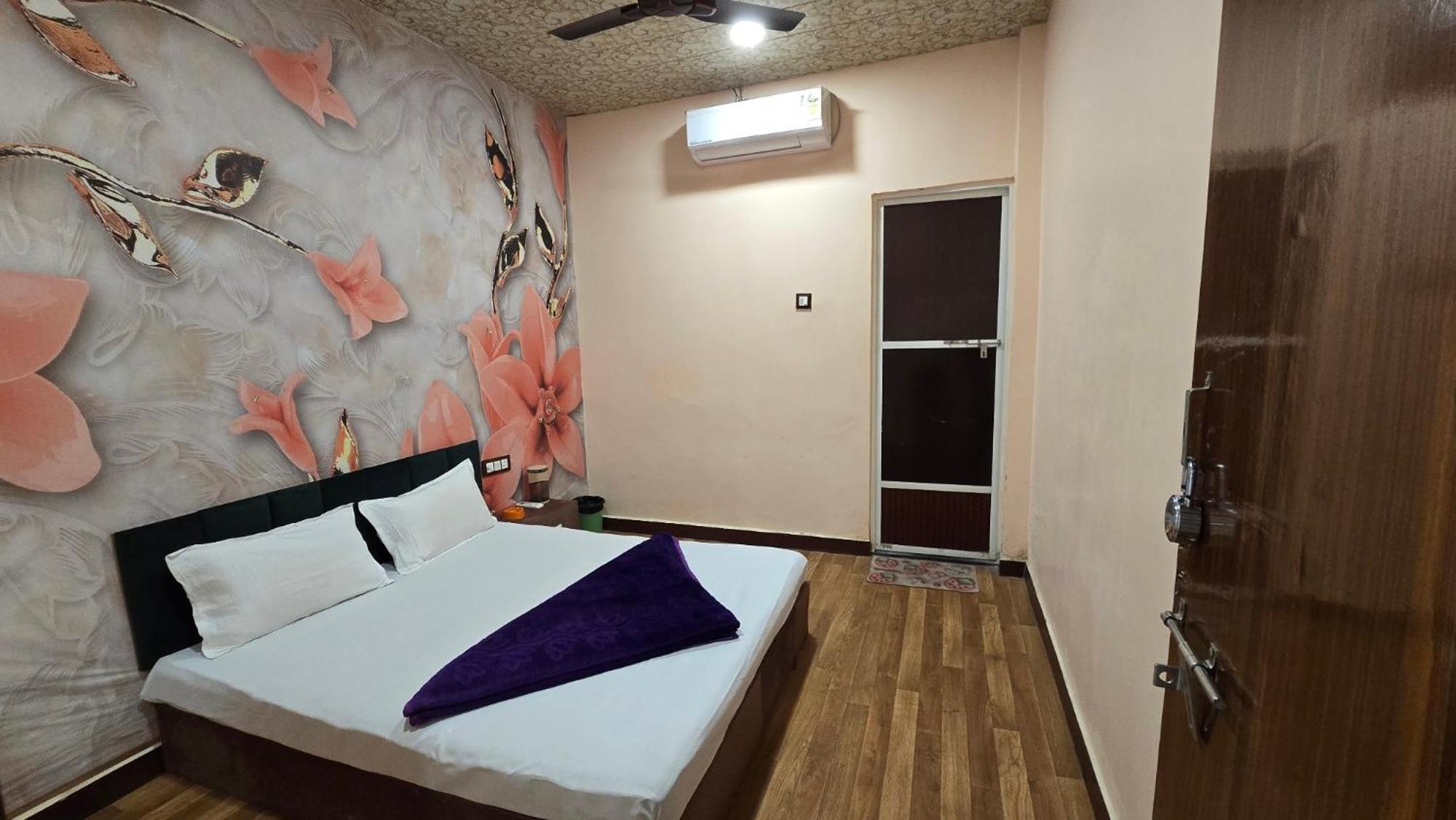 Hotel Maheshwari Green'S اوجاين المظهر الخارجي الصورة