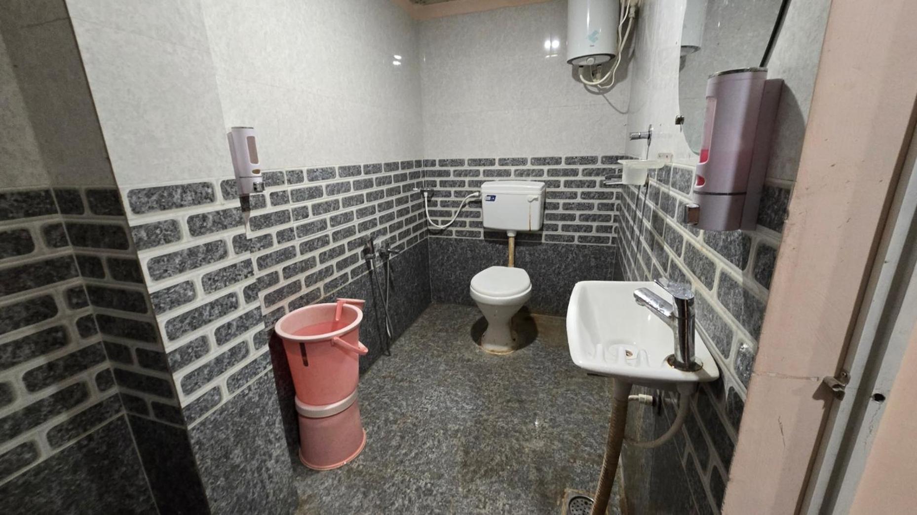 Hotel Maheshwari Green'S اوجاين المظهر الخارجي الصورة