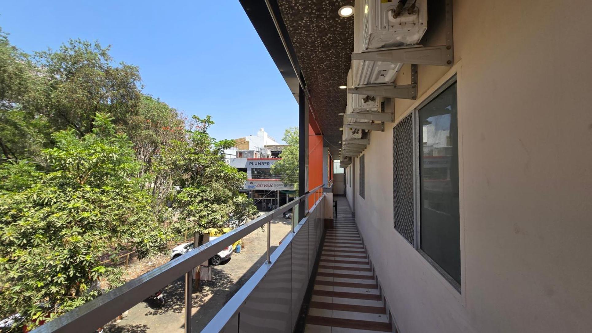 Hotel Maheshwari Green'S اوجاين المظهر الخارجي الصورة